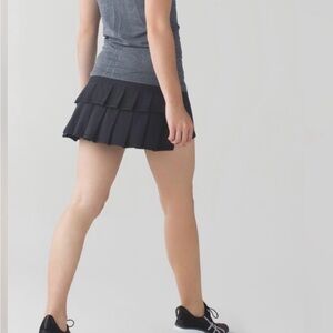 Lululemon Pace Setter skirt Black size 10